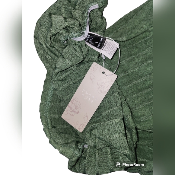 NWT!! Tank top - Picture 3 of 3